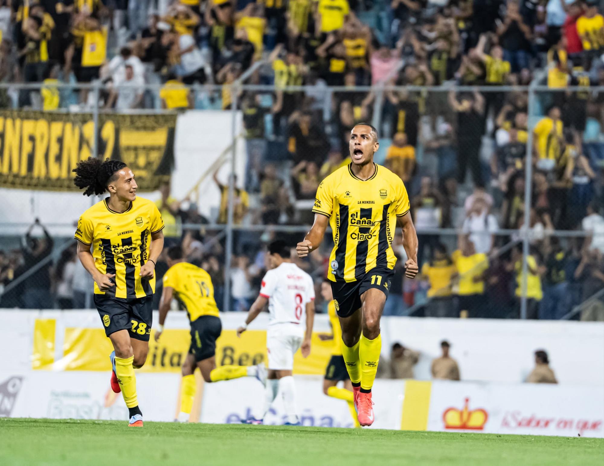 Eddie Hernández decretó el empate desde el manchón penal.