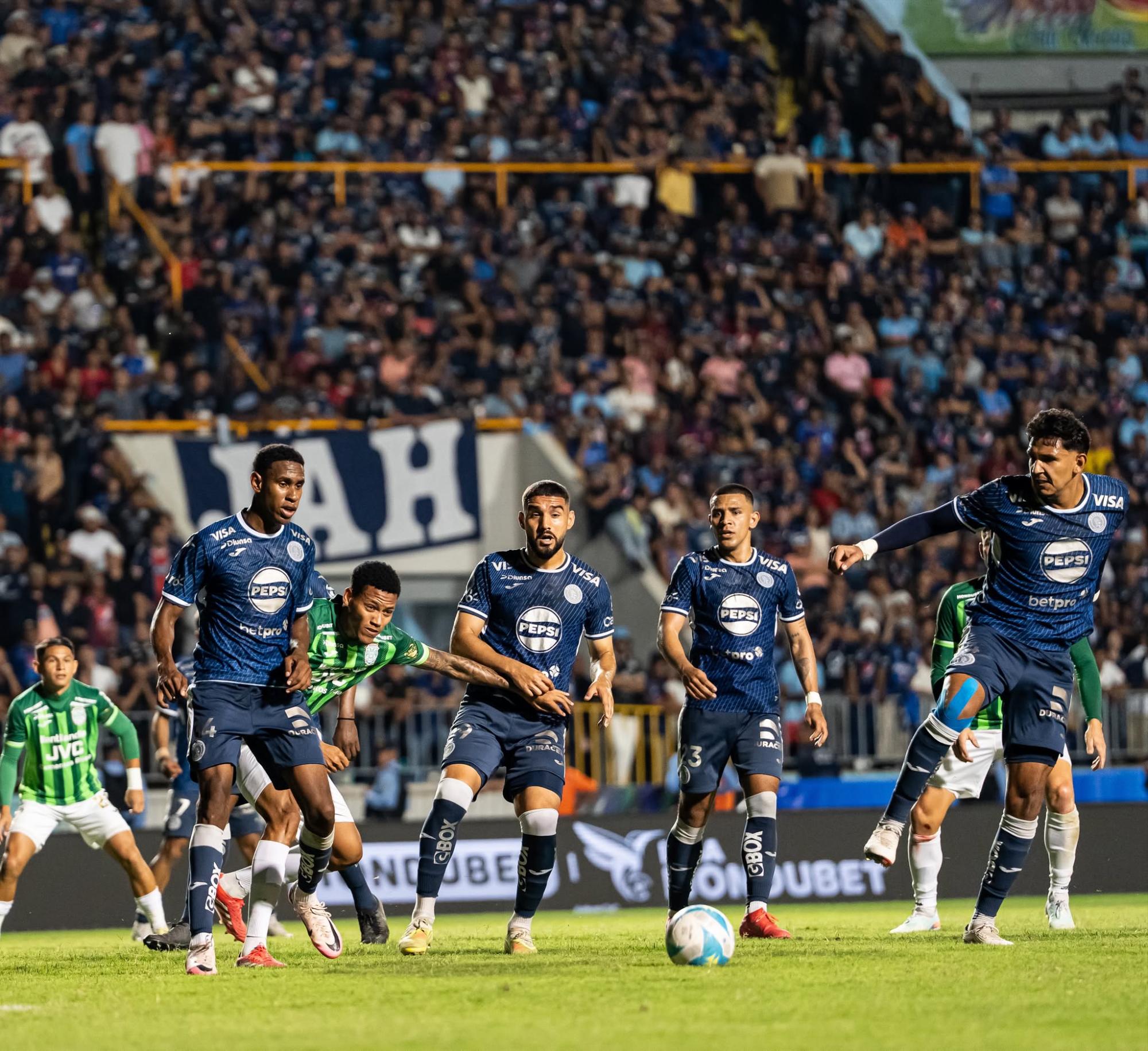 ¡Con dramatismo! Motagua se corona campeón en tanda de penales contra Marathón