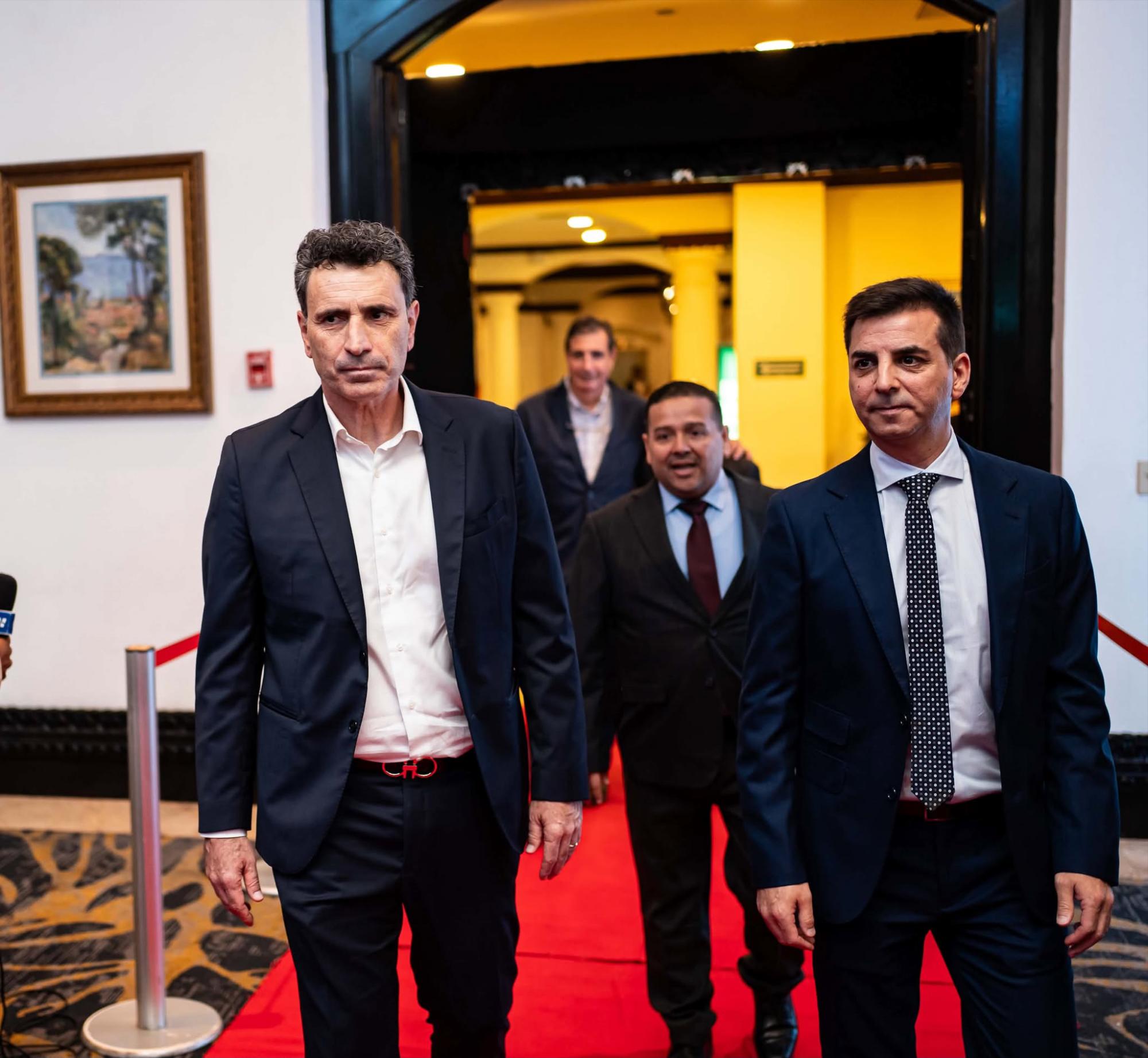 Los españoles Jose Molina y Francis Hernández dijeron 'presente' en la gala de los premios DIEZ.