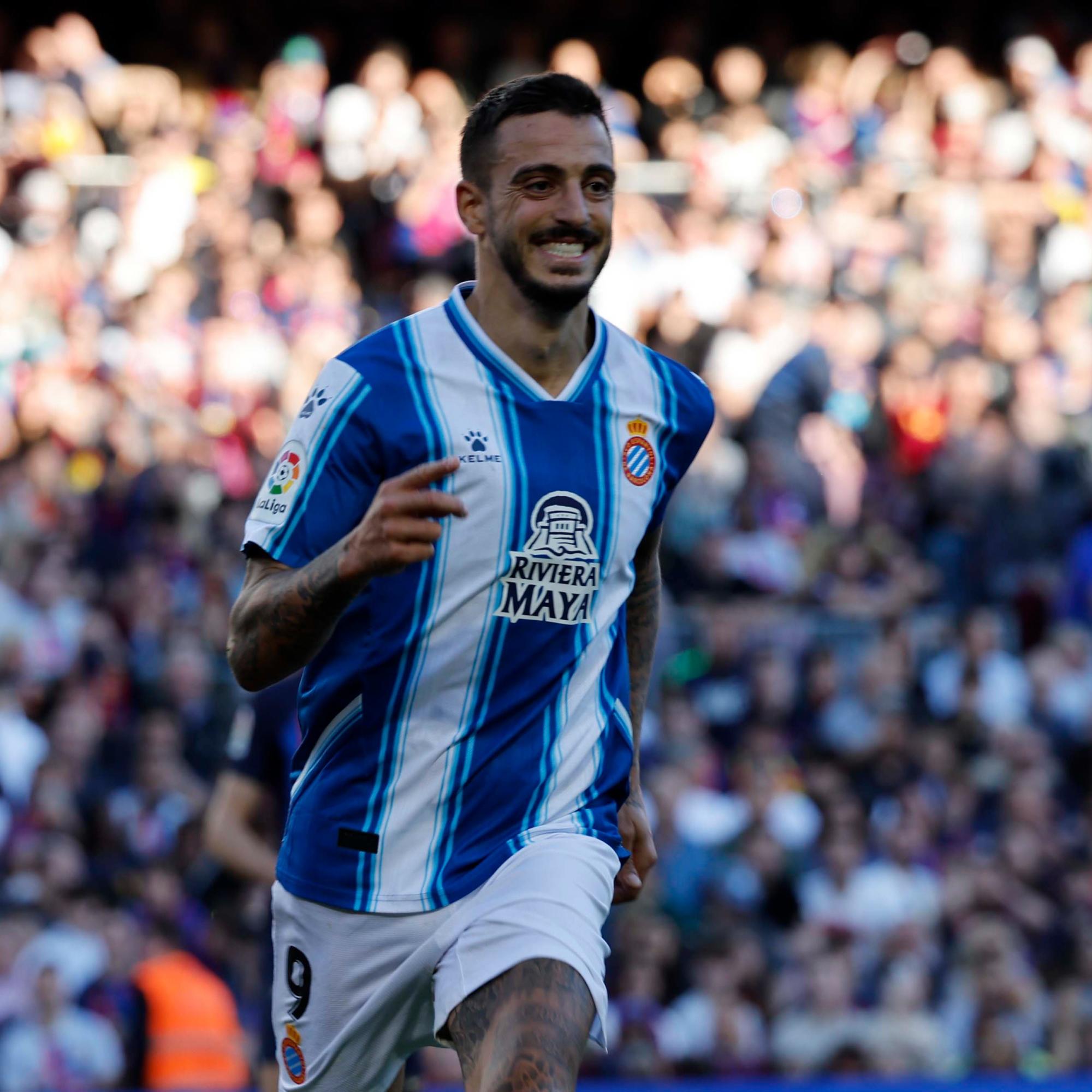 Joselu celebró como nunca su anotación ante el Barcelona.
