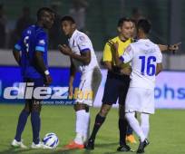 Anthony (choco)Lozano billó más que Rubilio Castillo en el pime juego de la final .Foto Diez