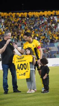 Jhow Benavídez igualó al Camello Delgado como el jugador con más partidos en Liga Nacional con Real España