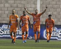 Plantilla de UPNFM celebra una de sus anotaciones en la Liga Nacional de Honduras. Foto: Archivo.