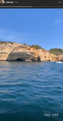 Neymar: Lo que hace el brasileño mientras se define su fichaje por el Barcelona o Real Madrid