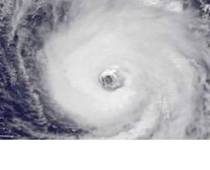 El huracán Otto ya tocó tierra centroamericana y diferentes partes de Costa Rica y Nicaragua están en alerta roja.