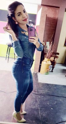 La guapa olanchana Kelin Acosta, una enamorada de Olimpia y la Bicolor