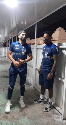 NO SE VIO EN TV: Pedro Troglio firma camisa, visita de seleccionados y el llenazo en el Morazán