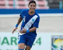 El delantero Mauro Portillo anotó el segundo gol en la victoria de Guatemala sobre los trinitecos.