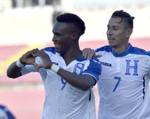 Rubilio Castillo fue el héroe de la selección nacional al anotar los dos goles que dieron el triunfo ante El Salvador.