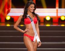 Jakeline Oliveira: La guapa modelo fue elegida Miss Brasil en el 2013, no fue una relación estable, pero estuvieron algún tiempo encuentros.