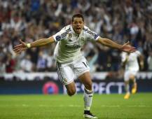 Delantero mexicano del Real Madrid Javier Hernández celebra después de anotar un gol durante la UEFA Champions League cuartos de final Foto AFP