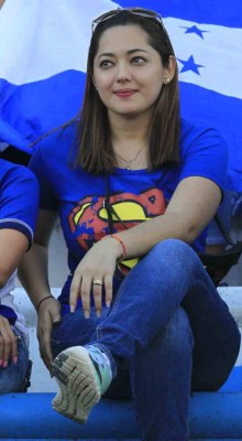 FOTOS: La belleza de Honduras no dejó sola a la Selección Nacional