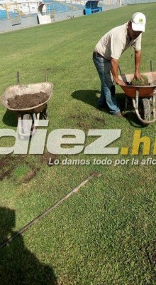 ¡A marcha forzada; así trabajan para pulir el estadio Morazán para el Honduras vs Costa Rica!