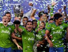 Jugadores de Seattle celebran su título de Conferencia Oeste en la MLS. Foto AFP