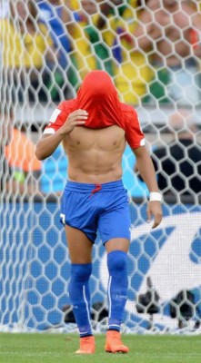 Brasil eliminó a Chile en los penales y pasó a cuartos.