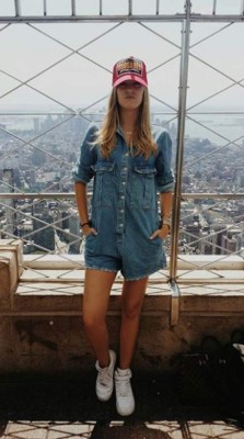 ¡Una gemela! Así es la modelo y nueva novia de crack del Real Madrid