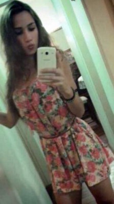 Así es Mechy Rohrer, la promotora argentina que sale en vídeo hot con dos pilotos