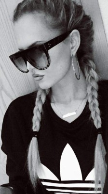 Janina Neoral, la exuberante novia alemana del jugador mexicano Marco Fabian