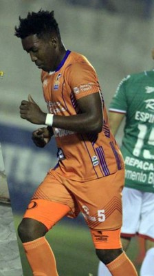 Olimpia podría quedarse sin Troglio, delantero con ofertas de México y Honduras ya tiene DT