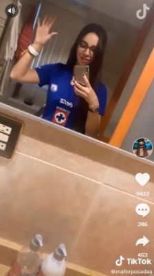 Aficionada se hace viral tras ''cambiar'' al Cruz Azul por el América y enloquece por CR7