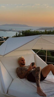 Wanda Nara y Andrea Salas deslumbran en sus vacaciones en Ibiza con Keylor Navas e Icardi