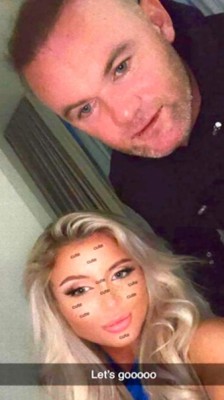 Pasa la noche con tres mujeres y ellas filtran las fotos por Snapchat: el último escándalo de Wayne Rooney