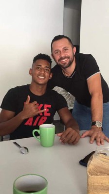 Pastores y sacerdote: Los futbolistas hondureños que entregaron su vida a Dios