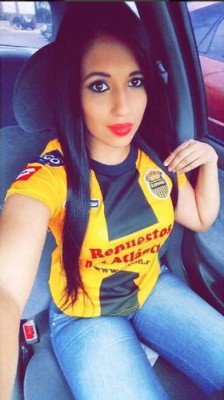 Real España y Marathón, equipos con aficionadas muy hermosas