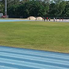Federación de Honduras viajó a Islas Caimán para inspeccionar el estadio donde se jugará y revela fotos íntimas: ¿Es apto?