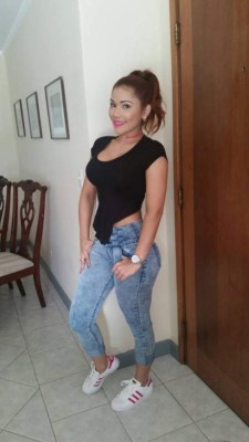 Cecilia Landa, la encantadora novia del jugador del Motagua Deybi Flores