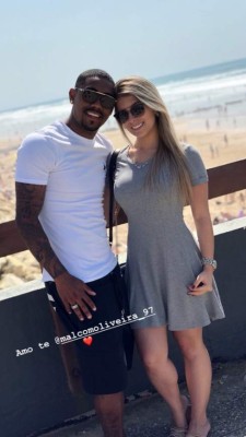 ¿Quién era? La sexy rubia con la que Malcom fue visto en Ibiza