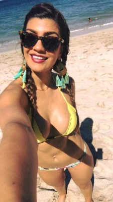 Sharon Segura, la modelo y presentadora tica, amante de su selección