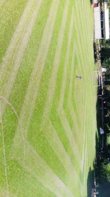 La preciosa cancha donde juegan fútbol burocrático en una aldea de Honduras