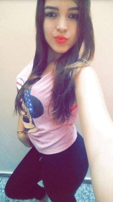 Esthefany Rodríguez, la guapísima catracha que flechó a futbolista colombiano