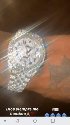 Romell Quioto presume su último lujo: Un reloj Rolex con diamantes&nbsp;&nbsp;