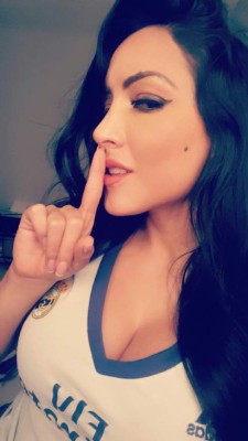 ¡BELLEZA! Jeinny Lizarazo, la preciosa venezolana adicta al Real Madrid