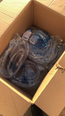 Así se encontraba el equipo médico usado y en mal estado descubierto en los hospitales móviles