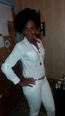 Ella es Isis, la bella hermana del futbolista Carlo Costly