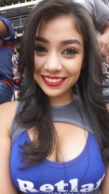 Conductora del programa MotaguaTV es acusada de ser fan del Real España