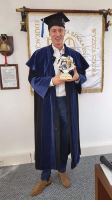 ¡Licenciados! Las grandes figuras del fútbol que tienen título universitario