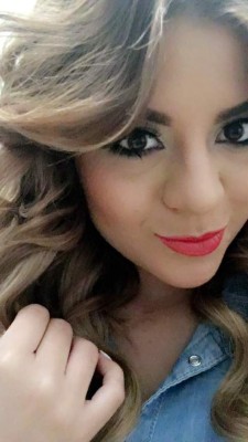 Las fotos más sensuales de Diana Calderón, una de las periodistas más lindas de El Salvador