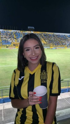 ¡Bellezas aurinegras! Ellas son las aficionadas más lindas del Real España