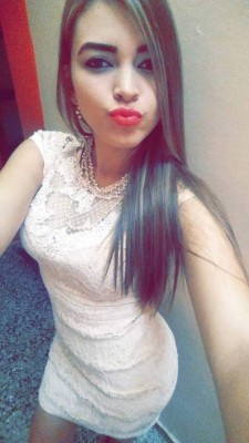 Esthefany Rodríguez, la guapísima catracha que flechó a futbolista colombiano