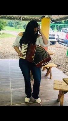 ¡Mujerón! La preciosa hondureña que enamoró a Juan Bolaños, colombiano del Platense