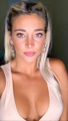 ¡Increíble! La sexy Sol Pérez reveló por qué cortó relación con figura de River Plate