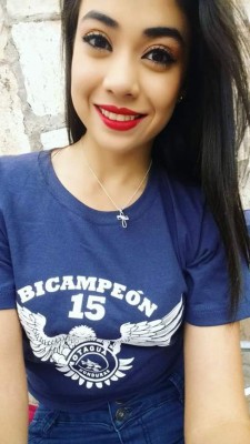 Conductora del programa MotaguaTV es acusada de ser fan del Real España