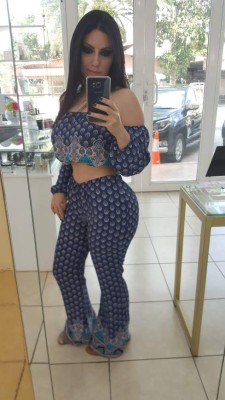 Así es Ariana Herchi, la escultural hondureña que fichó Marathón