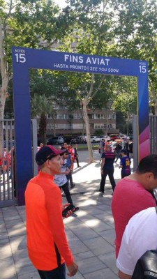 Ambientazo: Hondureños presentes en el Camp Nou para el Barcelona contra Real Madrid