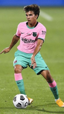 Mercado: El nuevo '9” que puede fichar el Barcelona, el bombazo de Messi y el PSG sorprende