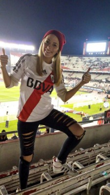 Rocío Gancedo, la sensual aficionada de River Plate de Argentina